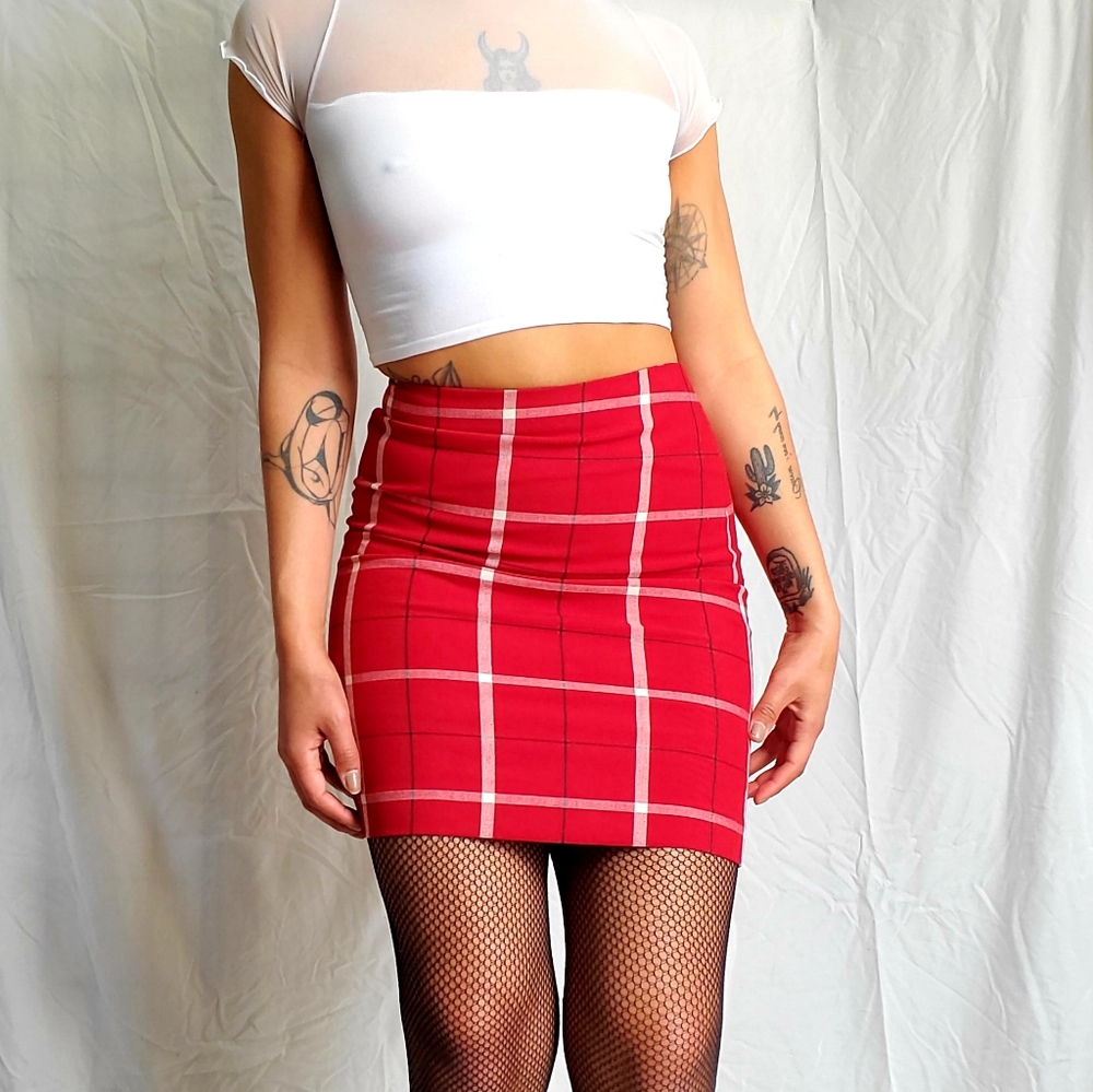 Ann Taylor red and white plaid pencil skirt sz. 4P